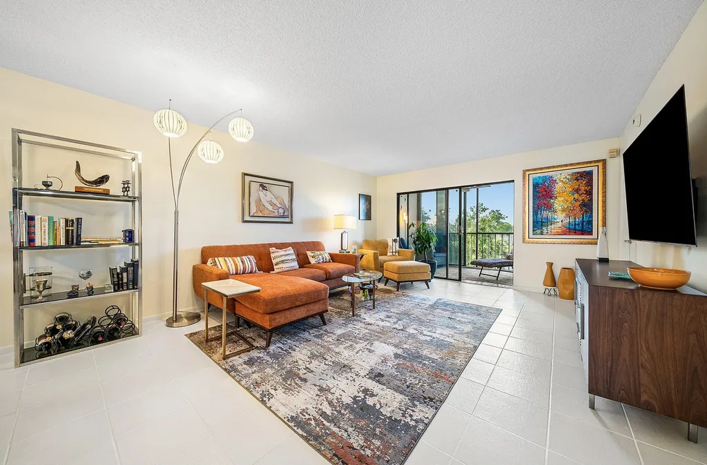 6065 Pointe Regal Circle Delray Beach FL 33484