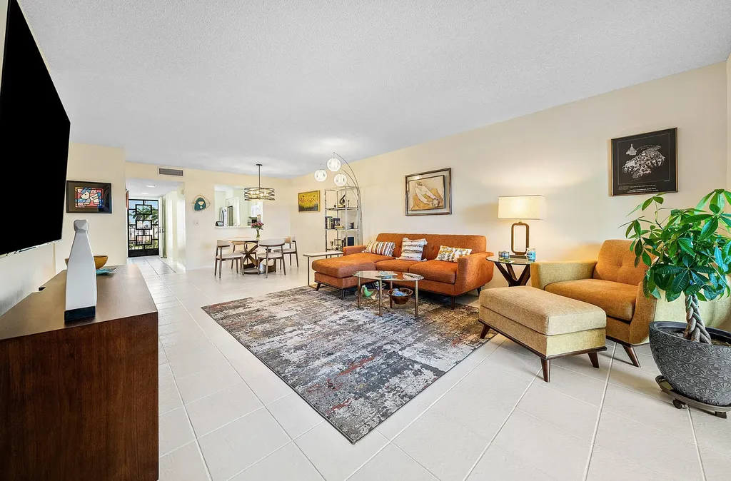 6065 Pointe Regal Circle Delray Beach FL 33484