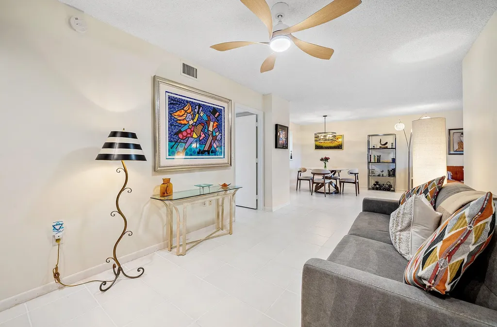 6065 Pointe Regal Circle Delray Beach FL 33484