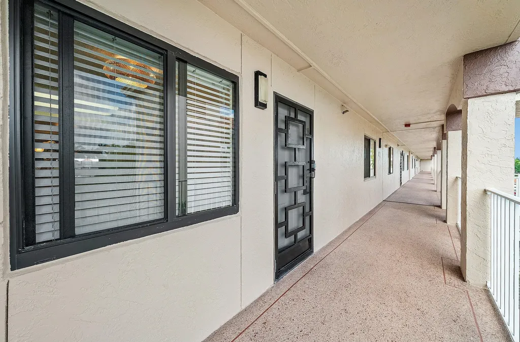 6065 Pointe Regal Circle Delray Beach FL 33484