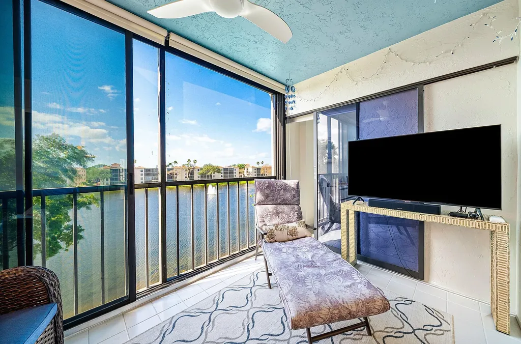 6065 Pointe Regal Circle Delray Beach FL 33484
