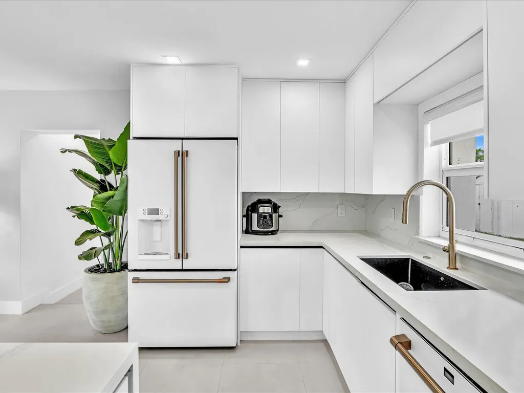 209 NE 27th Drive Wilton Manors FL 33334