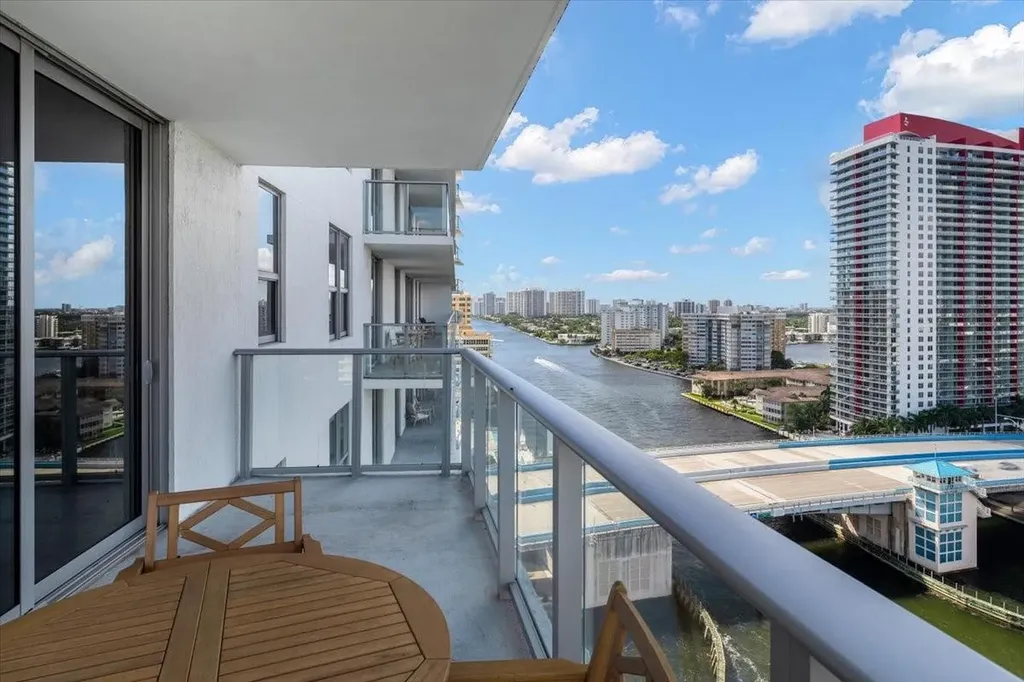 4010 S Ocean Drive Hollywood FL 33019