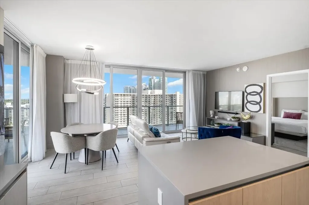 4010 S Ocean Drive Hollywood FL 33019