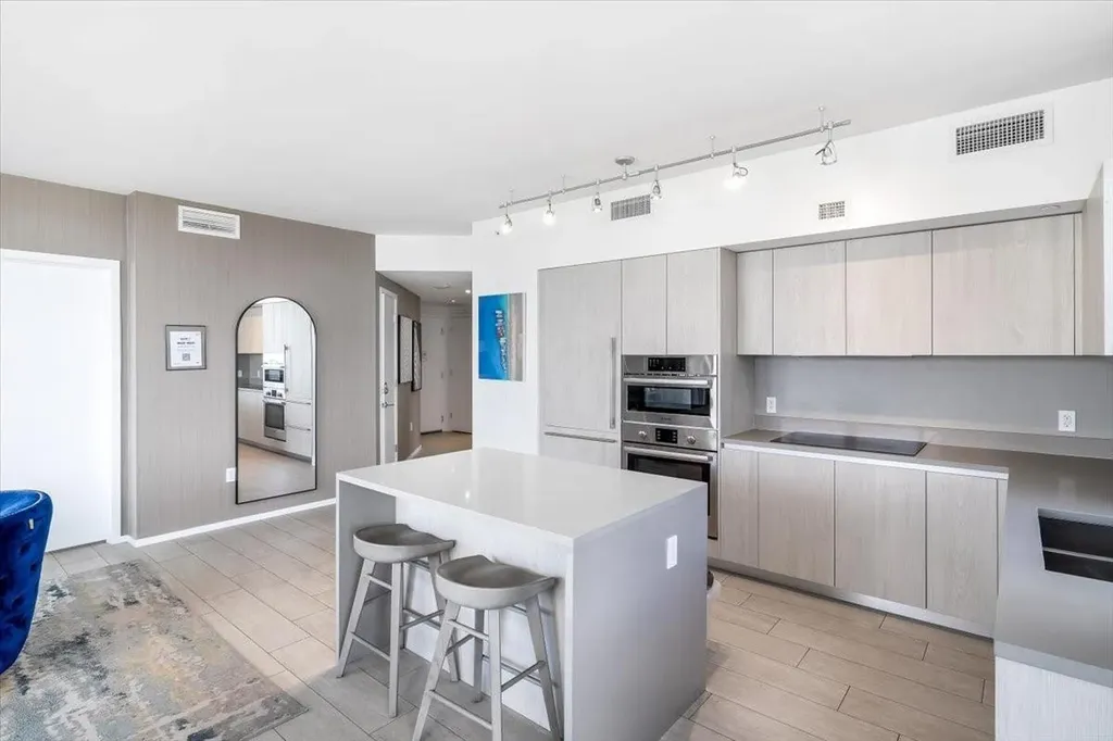 4010 S Ocean Drive Hollywood FL 33019