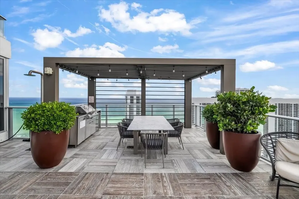 4010 S Ocean Drive Hollywood FL 33019