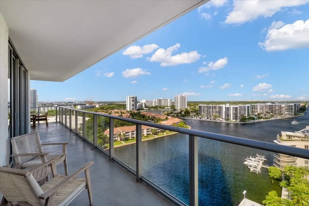 4010 S Ocean Drive Hollywood FL 33019