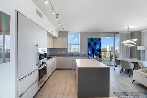 4010 S Ocean Drive Hollywood FL 33019