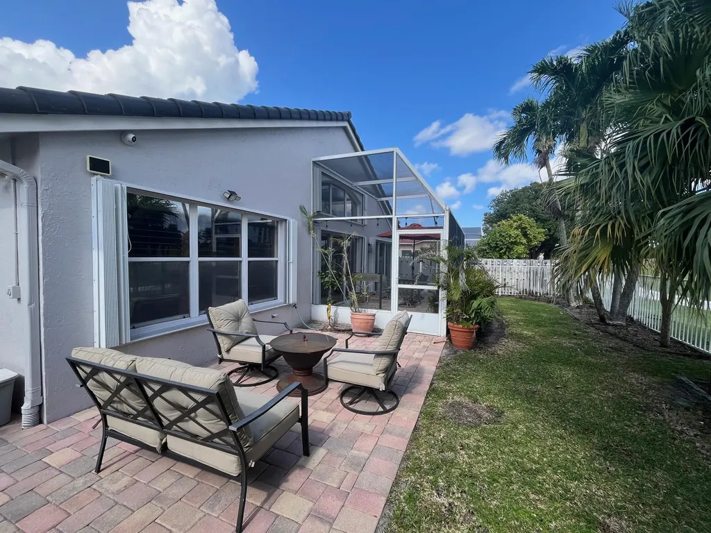 6304 Barton Creek Circle Lake Worth FL 33463