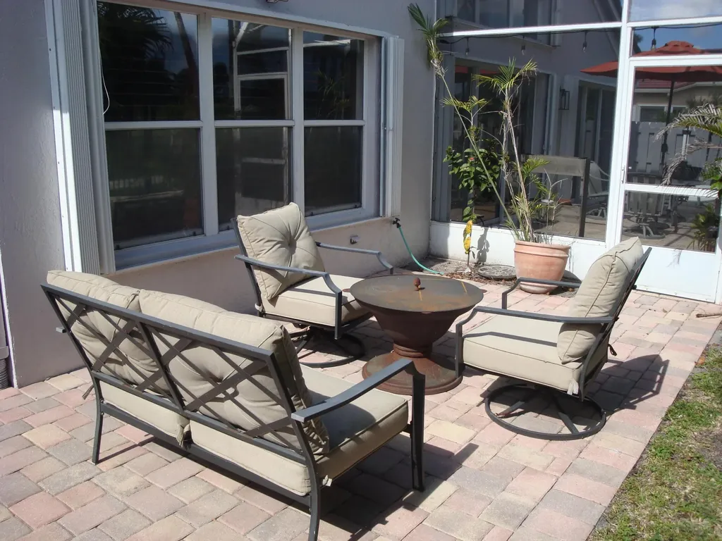 6304 Barton Creek Circle Lake Worth FL 33463