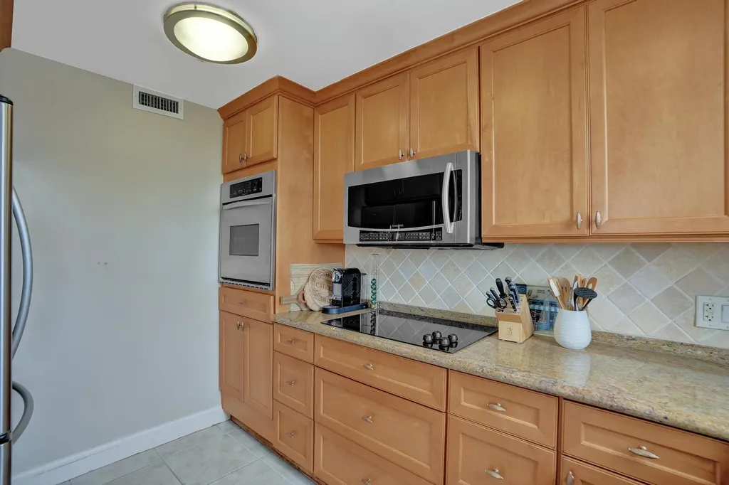 1010 S Ocean Boulevard Pompano Beach FL 33062