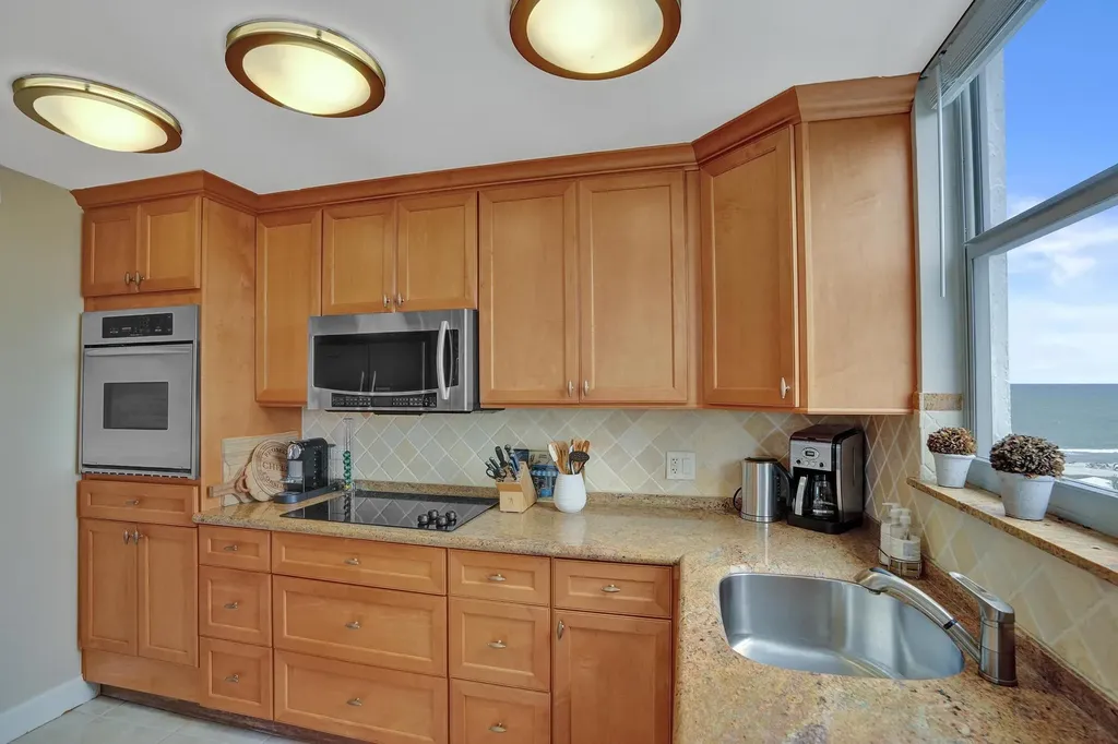 1010 S Ocean Boulevard Pompano Beach FL 33062
