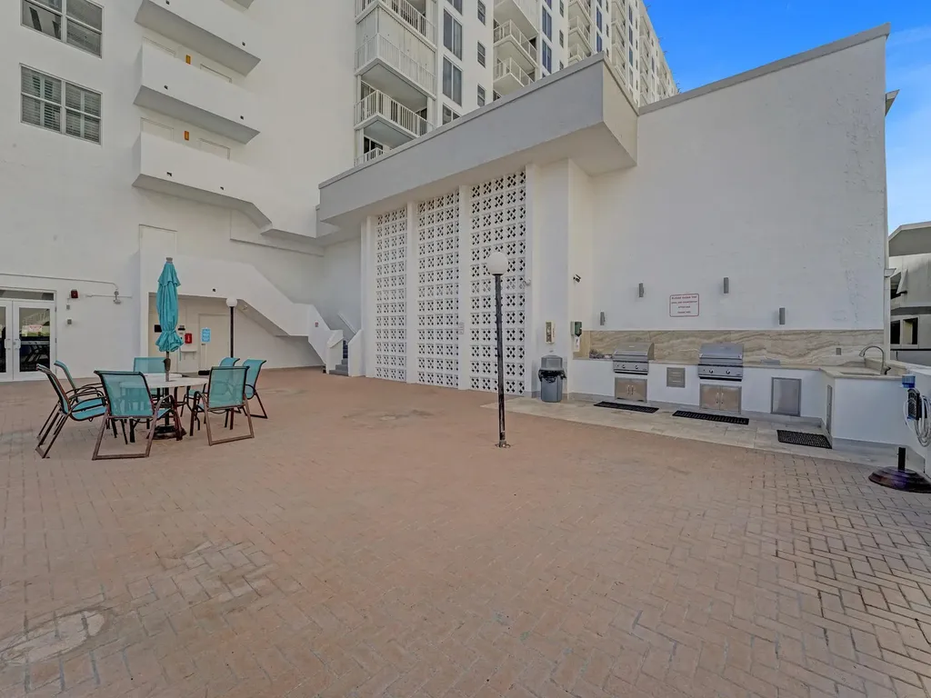 1010 S Ocean Boulevard Pompano Beach FL 33062