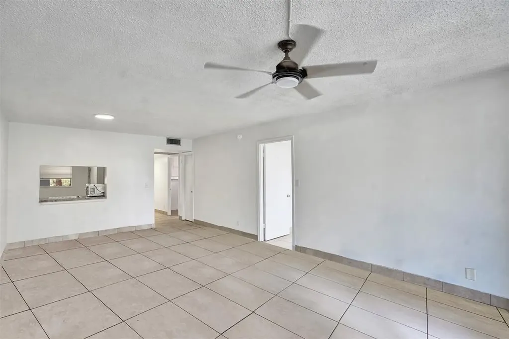9440 Poinciana Place Davie FL 33324