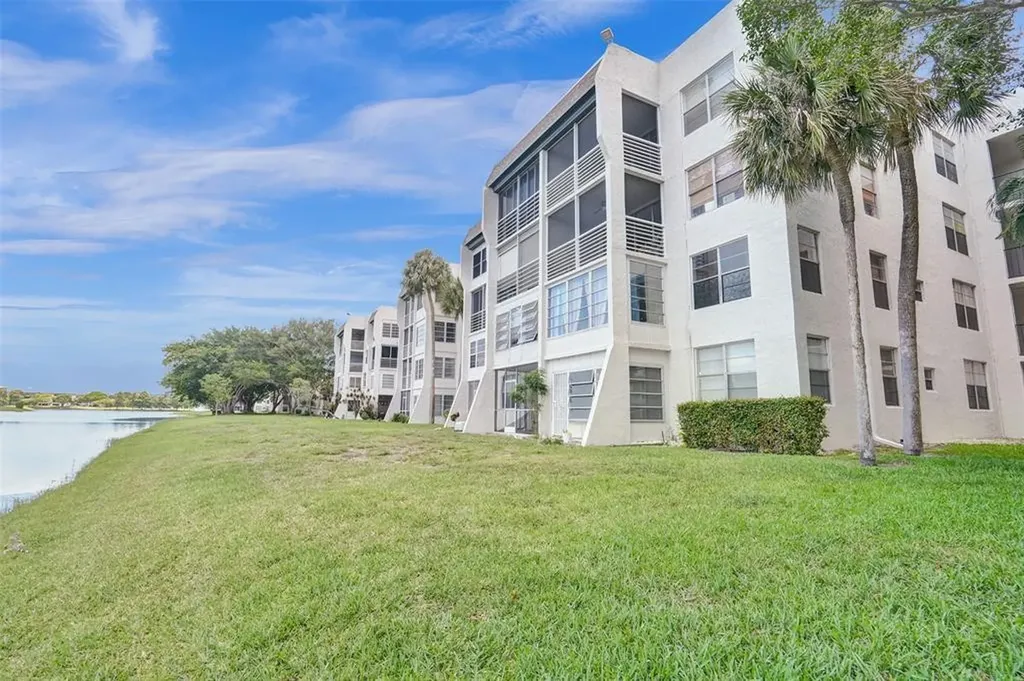 9440 Poinciana Place Davie FL 33324