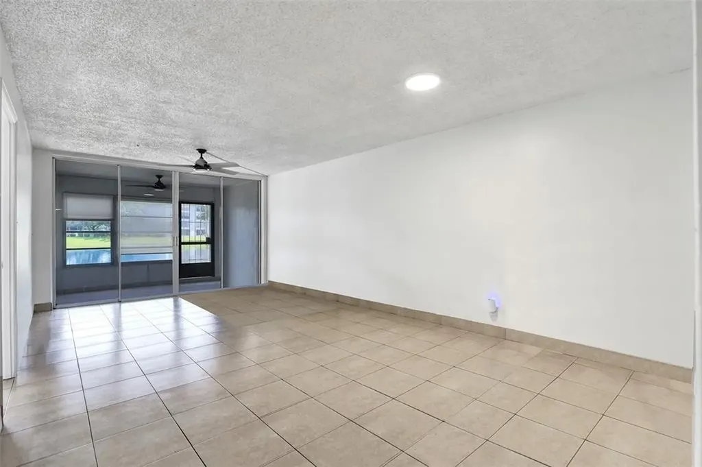 9440 Poinciana Place Davie FL 33324