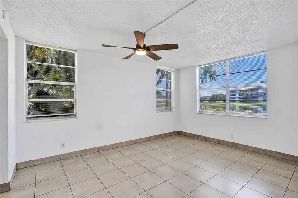 9440 Poinciana Place Davie FL 33324