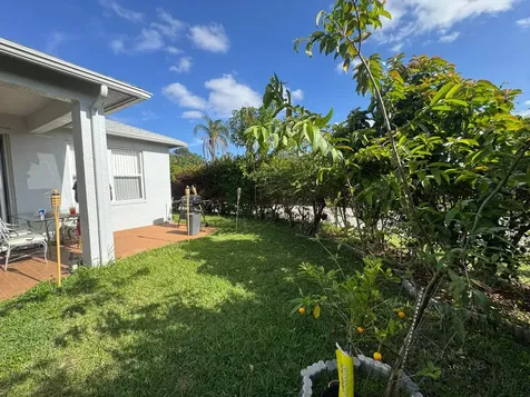 1011 Salmon Isle Greenacres FL 33413