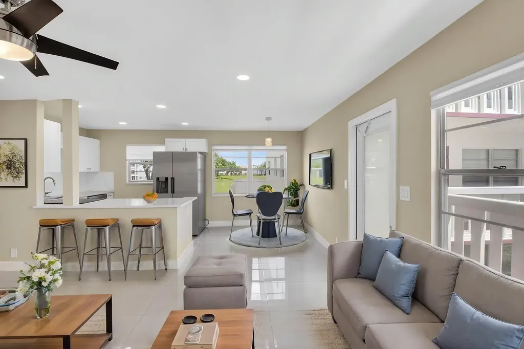 144 Fanshaw D Boca Raton FL 33434