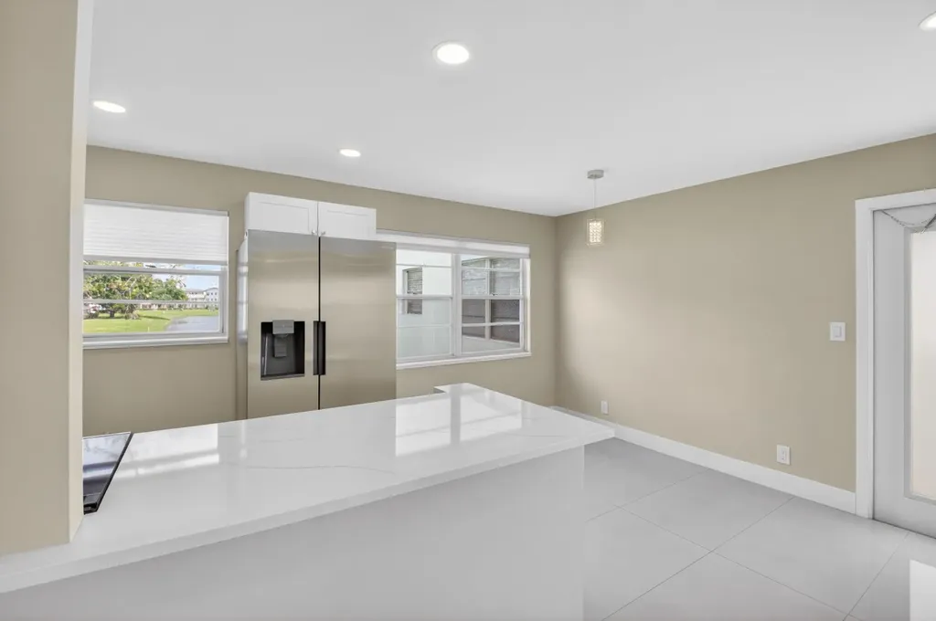 144 Fanshaw D Boca Raton FL 33434