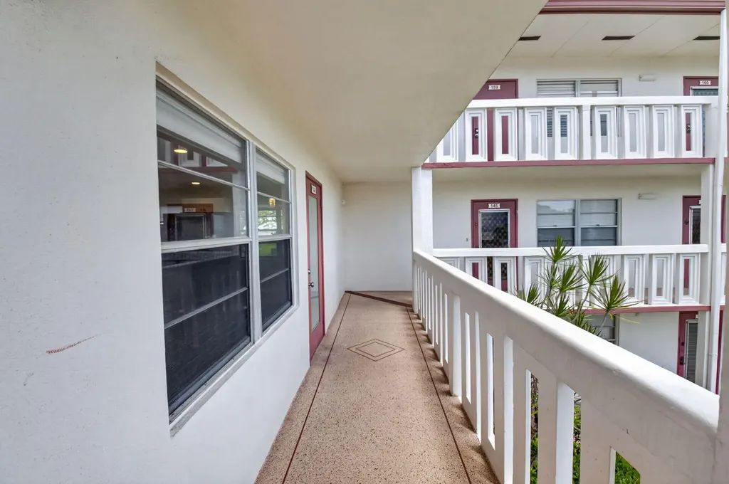144 Fanshaw D Boca Raton FL 33434