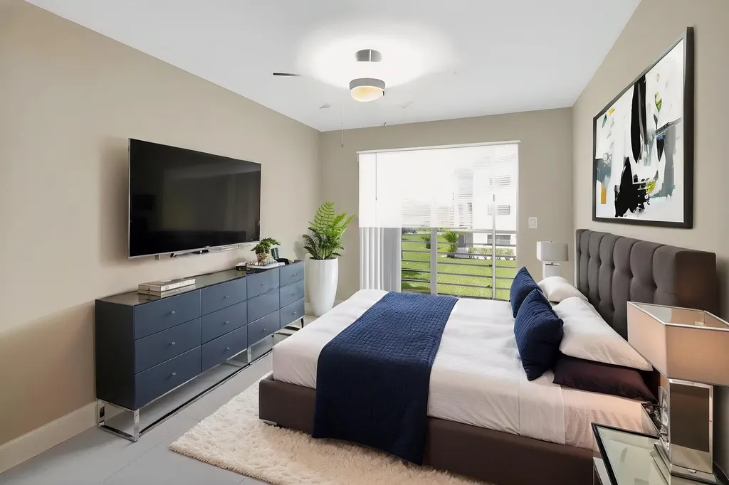 144 Fanshaw D Boca Raton FL 33434