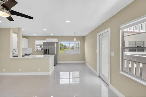 144 Fanshaw D Boca Raton FL 33434