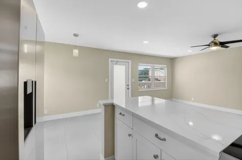 144 Fanshaw D Boca Raton FL 33434