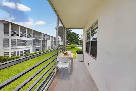 144 Fanshaw D Boca Raton FL 33434