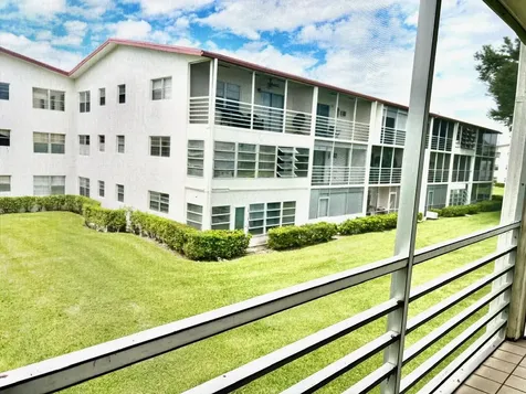 144 Fanshaw D Boca Raton FL 33434
