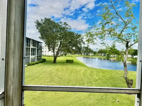 144 Fanshaw D Boca Raton FL 33434