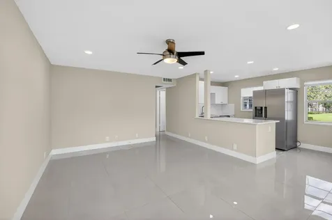 144 Fanshaw D Boca Raton FL 33434