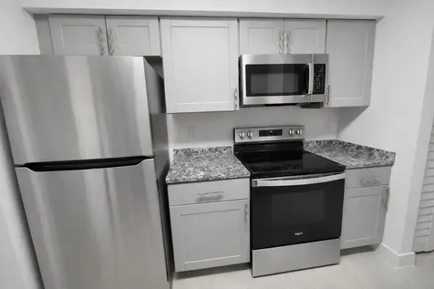 8657 SW 5th Street Pembroke Pines FL 33025