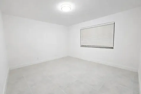 8657 SW 5th Street Pembroke Pines FL 33025