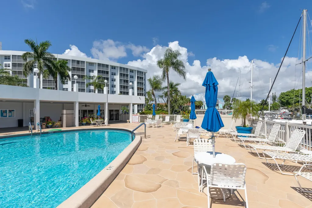 2731 NE 14th Street Causeway NE Pompano Beach FL 33062