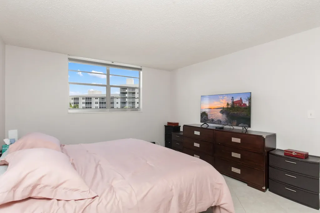 2731 NE 14th Street Causeway NE Pompano Beach FL 33062