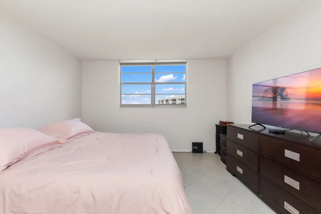 2731 NE 14th Street Causeway NE Pompano Beach FL 33062