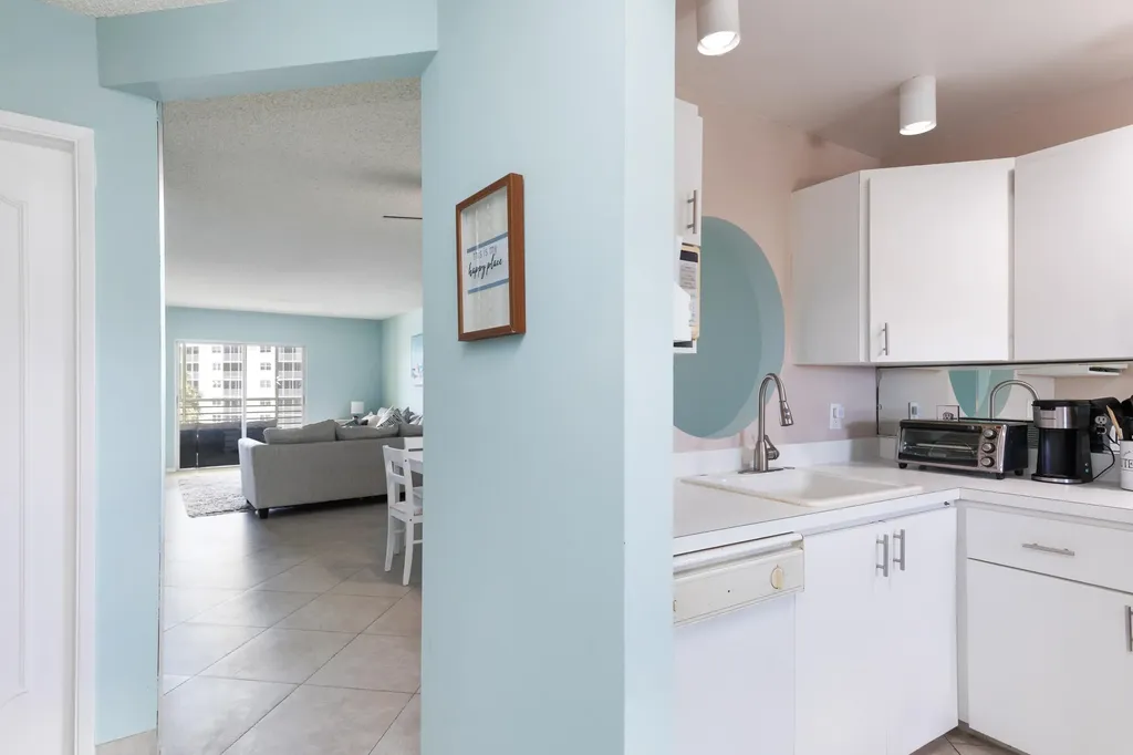 2731 NE 14th Street Causeway NE Pompano Beach FL 33062