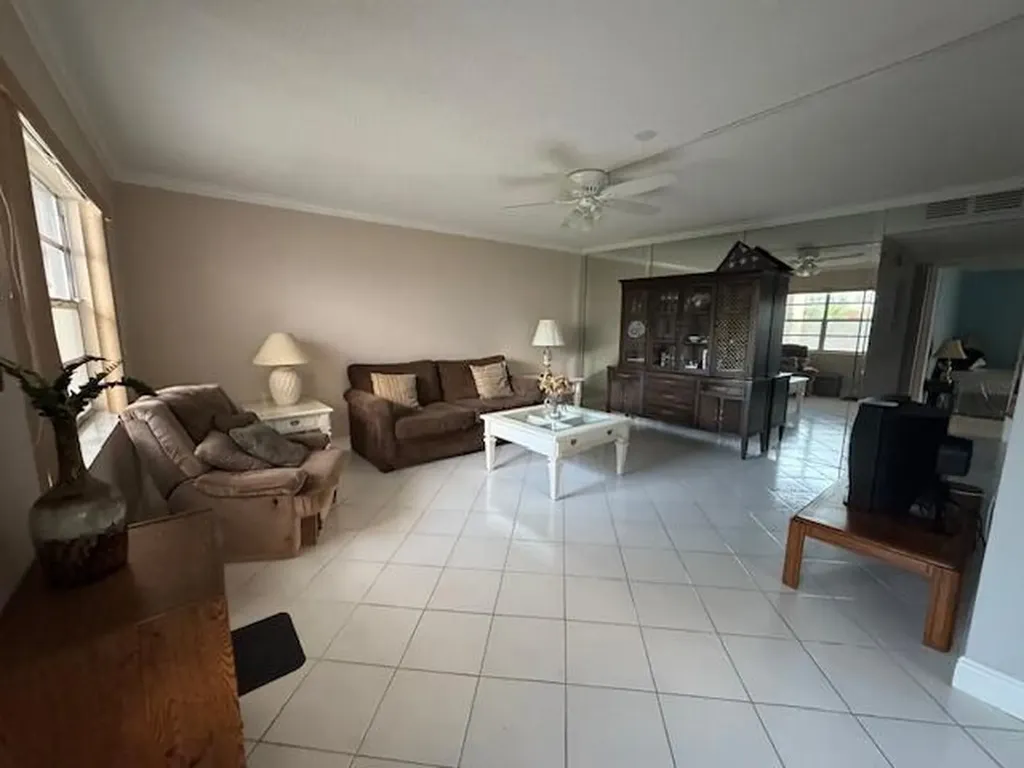 107 Flanders Delray Beach FL 33484