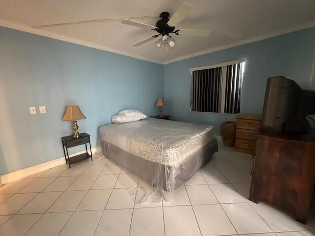 107 Flanders Delray Beach FL 33484