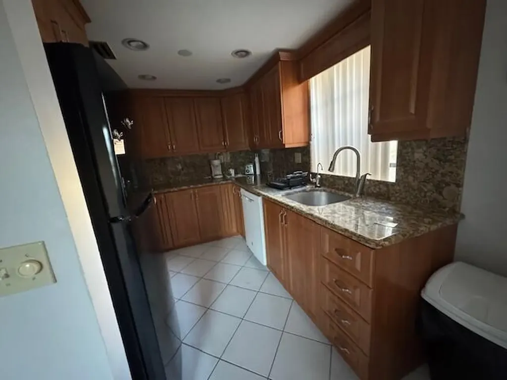 107 Flanders Delray Beach FL 33484