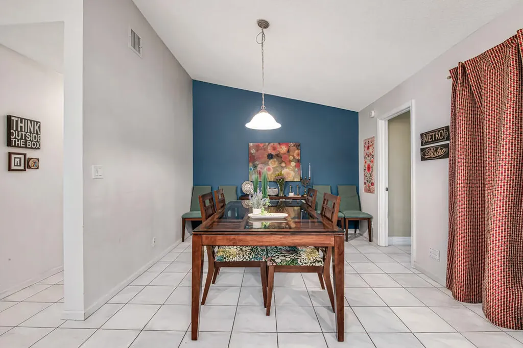 3033 NW 95th Avenue Coral Springs FL 33065