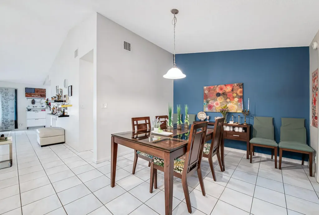 3033 NW 95th Avenue Coral Springs FL 33065