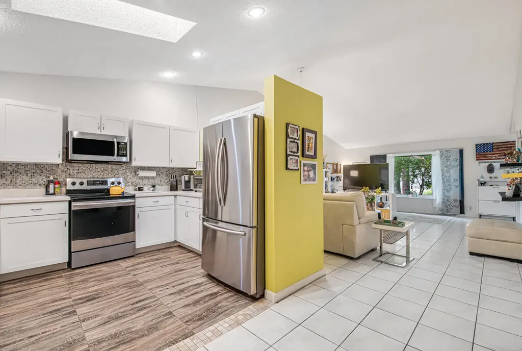 3033 NW 95th Avenue Coral Springs FL 33065