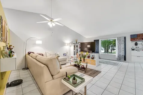 3033 NW 95th Avenue Coral Springs FL 33065