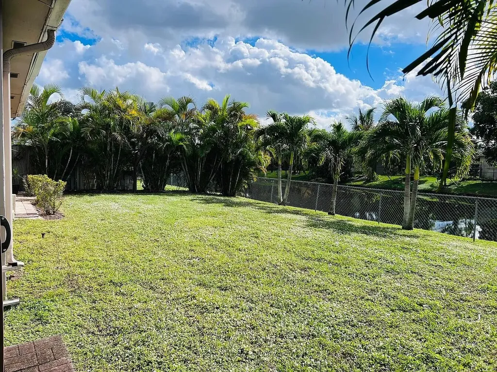 8136 NW 21st Court Sunrise FL 33322