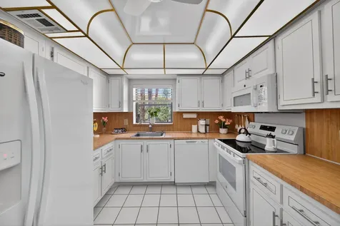 16325 Golf Club Road Weston FL 33326