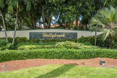 8940 S Hollybrook Boulevard Pembroke Pines FL 33025