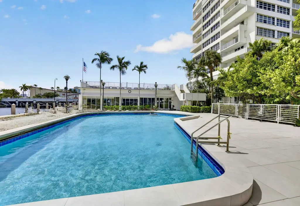 1160 N Federal Highway Fort Lauderdale FL 33304
