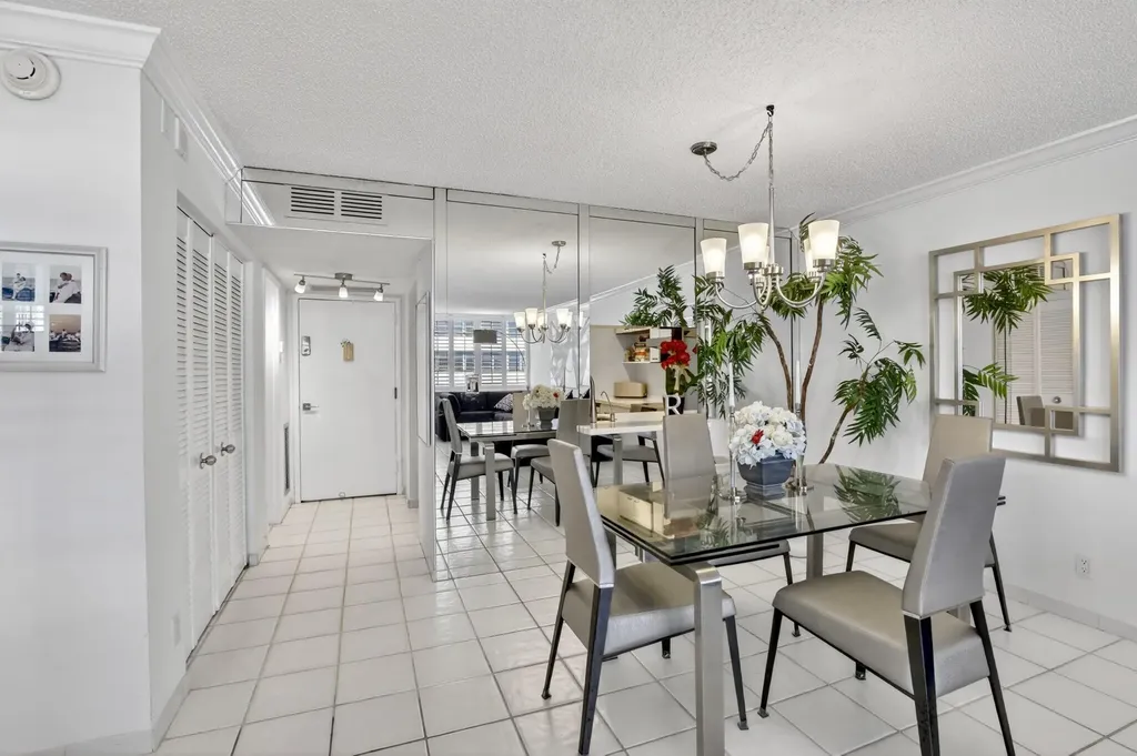 1160 N Federal Highway Fort Lauderdale FL 33304
